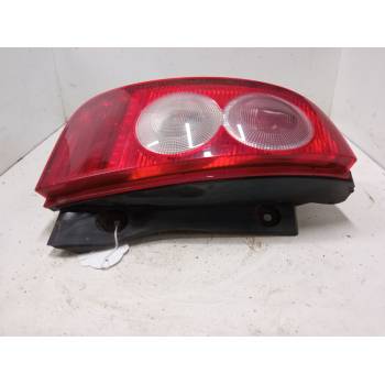 PILOTO TRASERO IZQUIERDO 26555AX720 