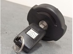 Recambio de tapon combustible para citroën c4 coupé (la_) 1.6 hdi referencia OEM IAM