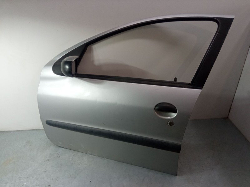 Recambio de puerta delantera izquierda para peugeot 206 hatchback (2a/c) 1.9 d referencia OEM IAM   