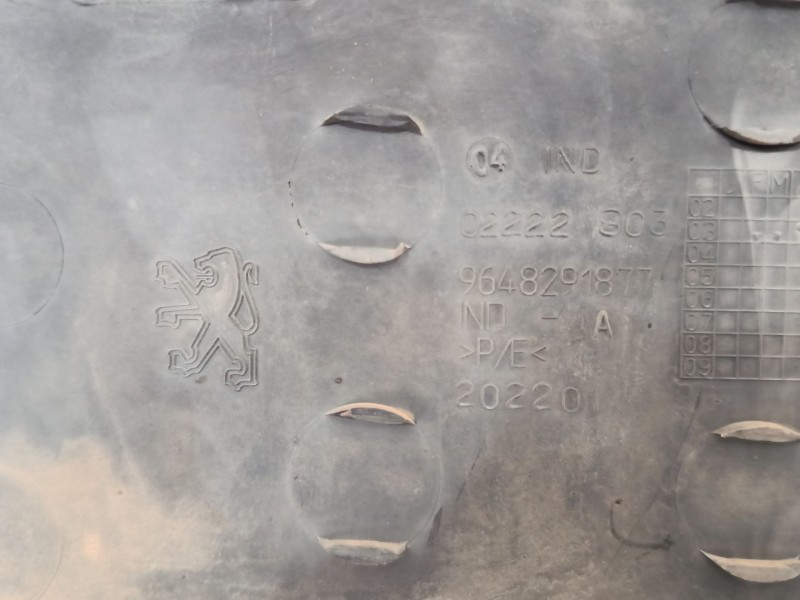 Recambio de rejilla inferior paragolpes para peugeot 206 hatchback (2a/c) 1.4 i referencia OEM IAM   