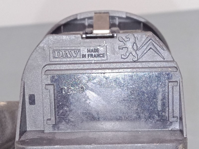 Recambio de mando elevalunas central para peugeot 206 hatchback (2a/c) 1.9 d referencia OEM IAM   