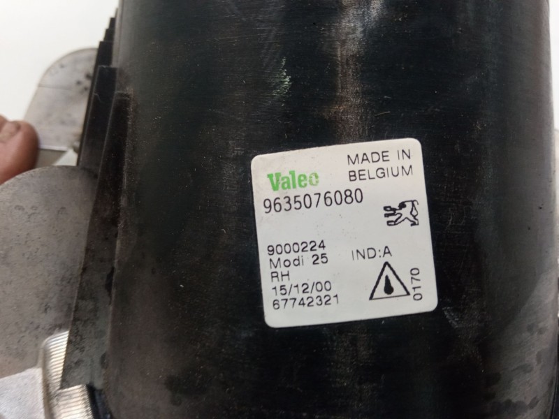 Recambio de faro antiniebla derecho para peugeot 206 hatchback (2a/c) 1.9 d referencia OEM IAM 9635076080  