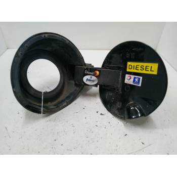 TAPA EXTERIOR COMBUSTIBLE 