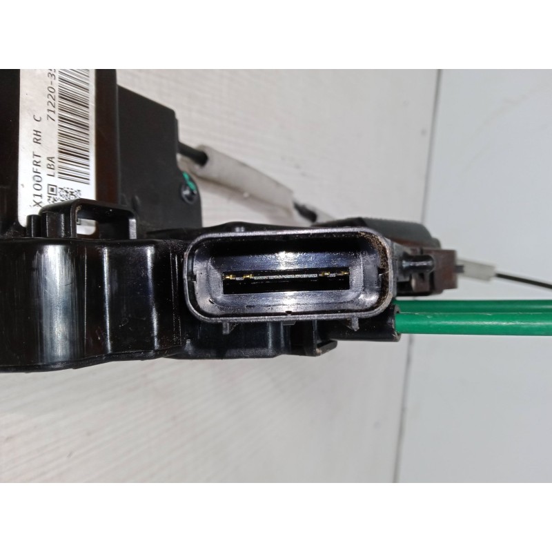 Recambio de cerradura puerta delantera derecha para ssangyong tivoli 1.6 referencia OEM IAM 71220-35000 X100FRT RH C 