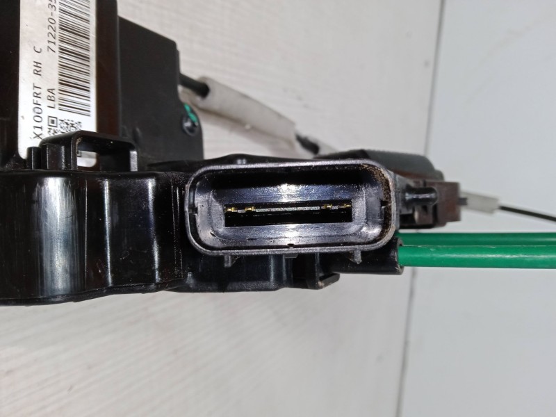 Recambio de cerradura puerta delantera derecha para ssangyong tivoli 1.6 referencia OEM IAM 71220-35000 X100FRT RH C 