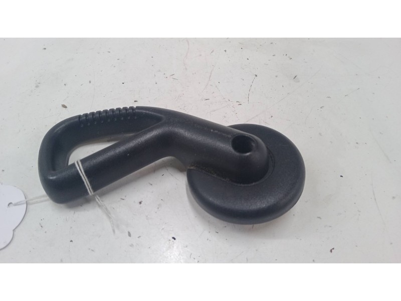 Recambio de tirador asiento abatible izquierdo para peugeot 206 sw (2e/k) 1.4 hdi referencia OEM IAM   