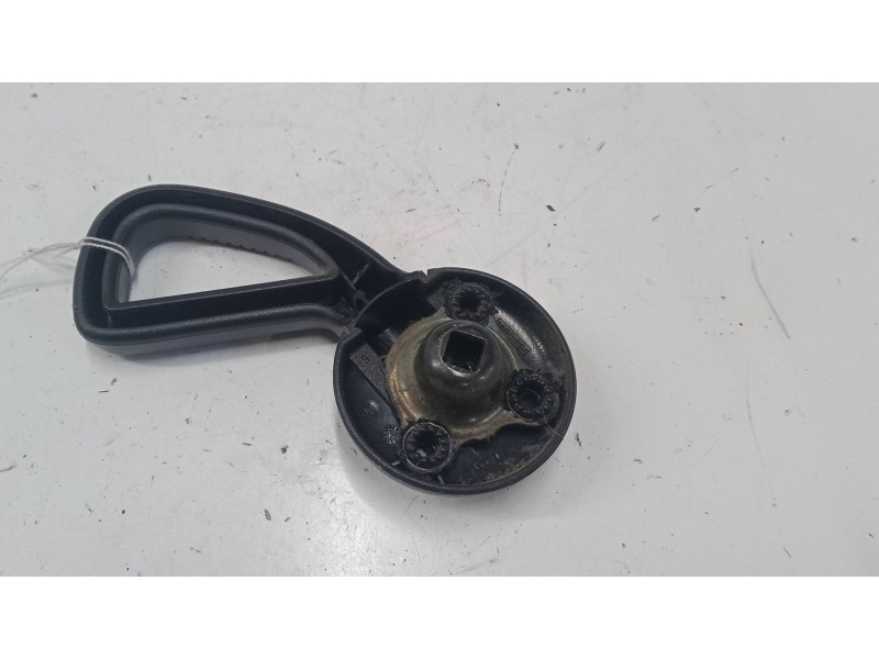 Recambio de tirador asiento abatible derecho para peugeot 206 sw (2e/k) 1.4 hdi referencia OEM IAM 9638799877  