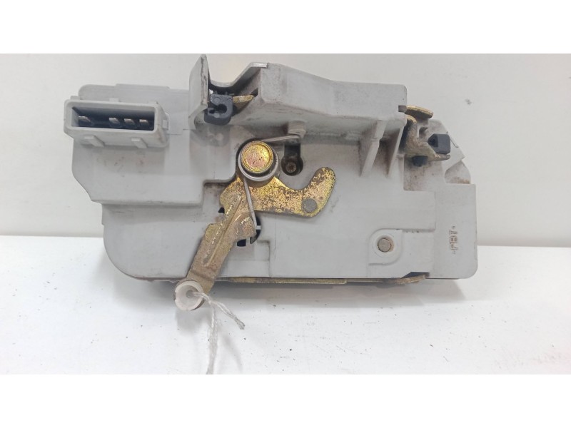 Recambio de cerradura puerta trasera derecha para peugeot 206 sw (2e/k) 1.4 hdi referencia OEM IAM   