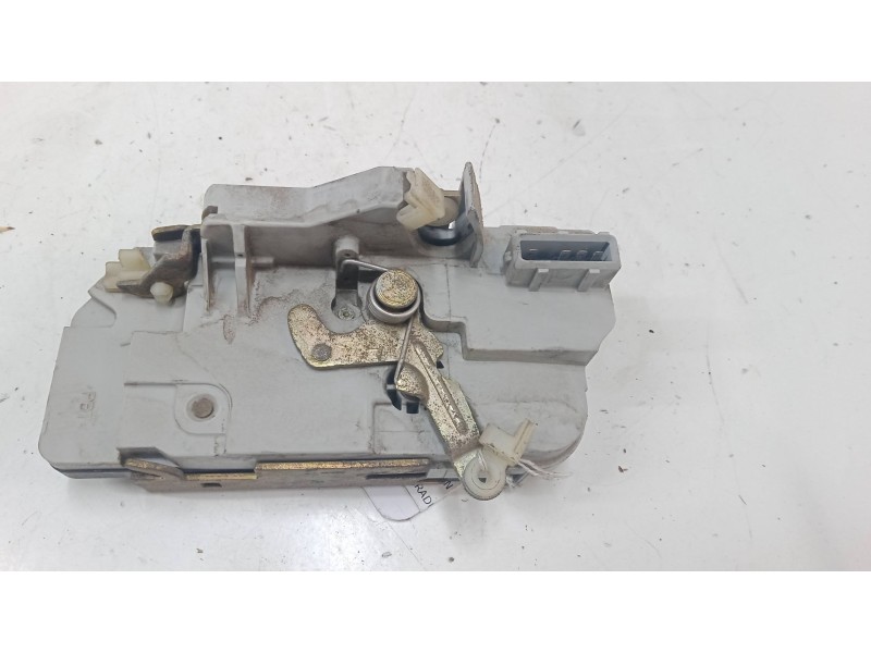Recambio de cerradura puerta trasera izquierda para peugeot 206 sw (2e/k) 1.4 hdi referencia OEM IAM   