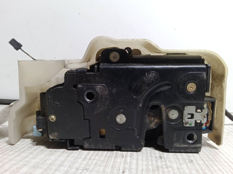 Recambio de cerradura puerta delantera derecha para volkswagen touran (1t1, 1t2) 2.0 tdi 16v referencia OEM IAM 1J0973715  