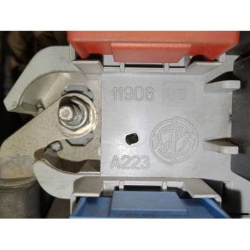 CAJA RELES / FUSIBLES 