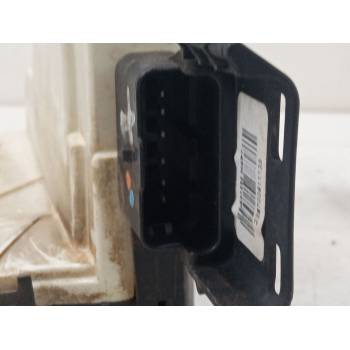 CERRADURA PUERTA DELANTERA DERECHA 