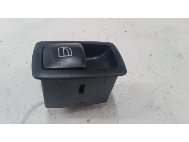 Recambio de mando elevalunas delantero izquierdo para mercedes-benz clase b sports tourer (w245) b 150 (245.231) referencia OEM 