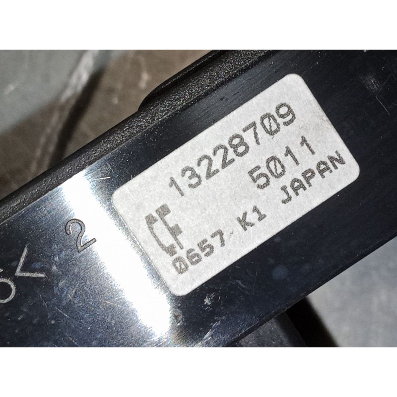 Recambio de mando elevalunas delantero derecho para opel zafira b furgoneta/monovolumen (a05) 1.9 cdti van (m75) referencia OEM 