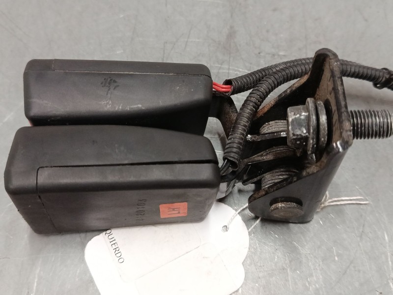 Recambio de anclaje cinturon trasero izquierdo para hyundai i30 (gd) 1.4 crdi referencia OEM IAM   