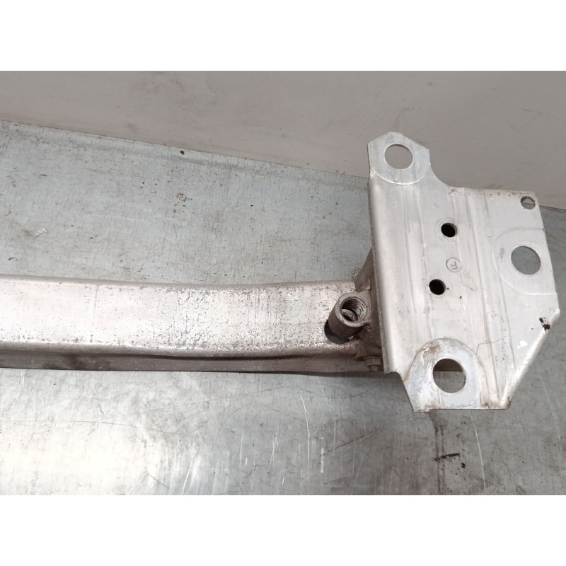 Recambio de refuerzo paragolpes delantero para renault clio iii (br0/1, cr0/1) 1.4 16v referencia OEM IAM   