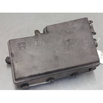 CAJA RELES / FUSIBLES AV6T14K733 