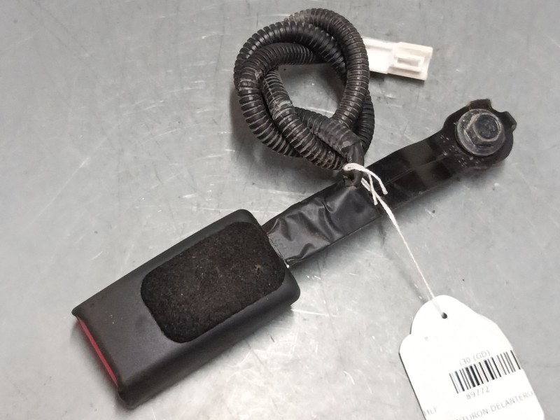 Recambio de anclaje cinturon delantero izquierdo para hyundai i30 (gd) 1.4 crdi referencia OEM IAM   