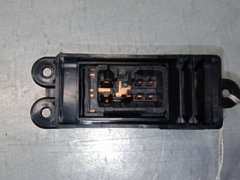 Recambio de mando elevalunas trasero derecho para hyundai i30 (fd) 1.4 referencia OEM IAM   