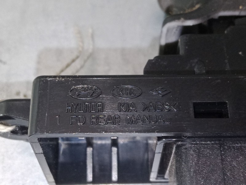 Recambio de mando elevalunas trasero derecho para hyundai i30 (fd) 1.4 referencia OEM IAM   