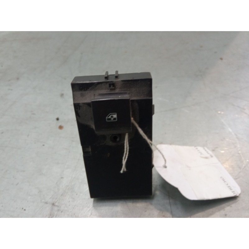 Recambio de mando elevalunas delantero derecho para opel mokka / mokka x (j13) 1.6 cdti (_76) referencia OEM IAM 13301886  