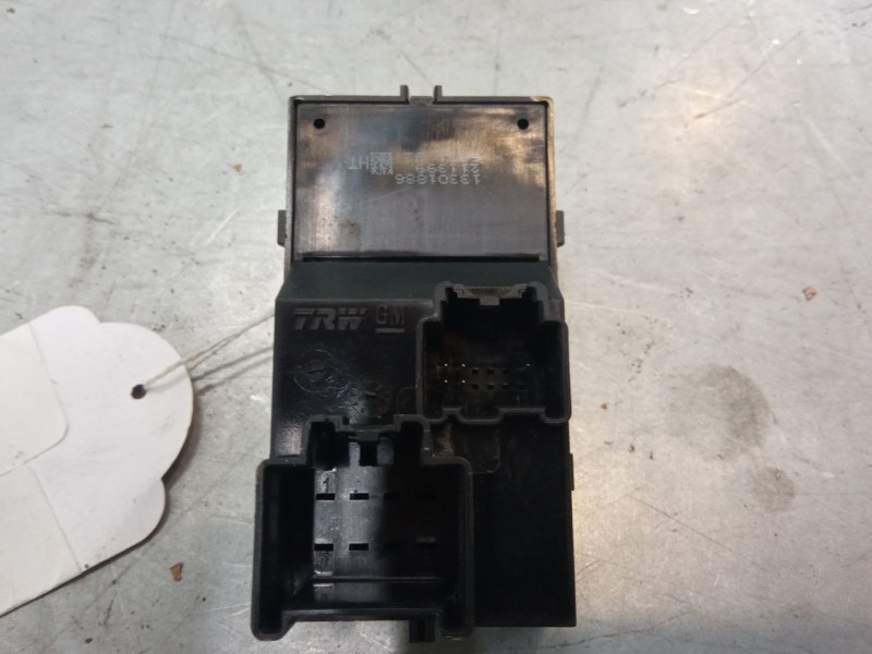 Recambio de mando elevalunas delantero derecho para opel mokka / mokka x (j13) 1.6 cdti (_76) referencia OEM IAM 13301886  