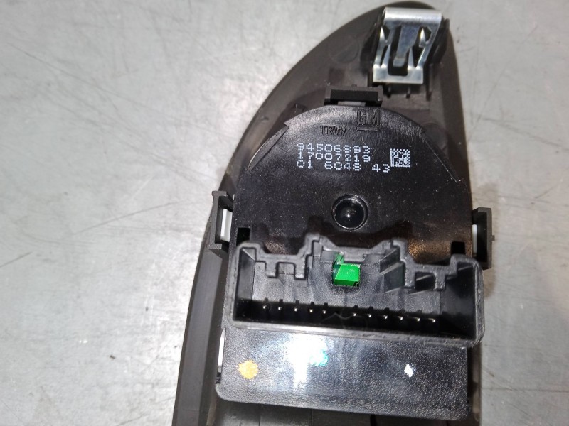 Recambio de mando elevalunas delantero izquierdo para opel mokka / mokka x (j13) 1.6 cdti (_76) referencia OEM IAM 95025518-600R