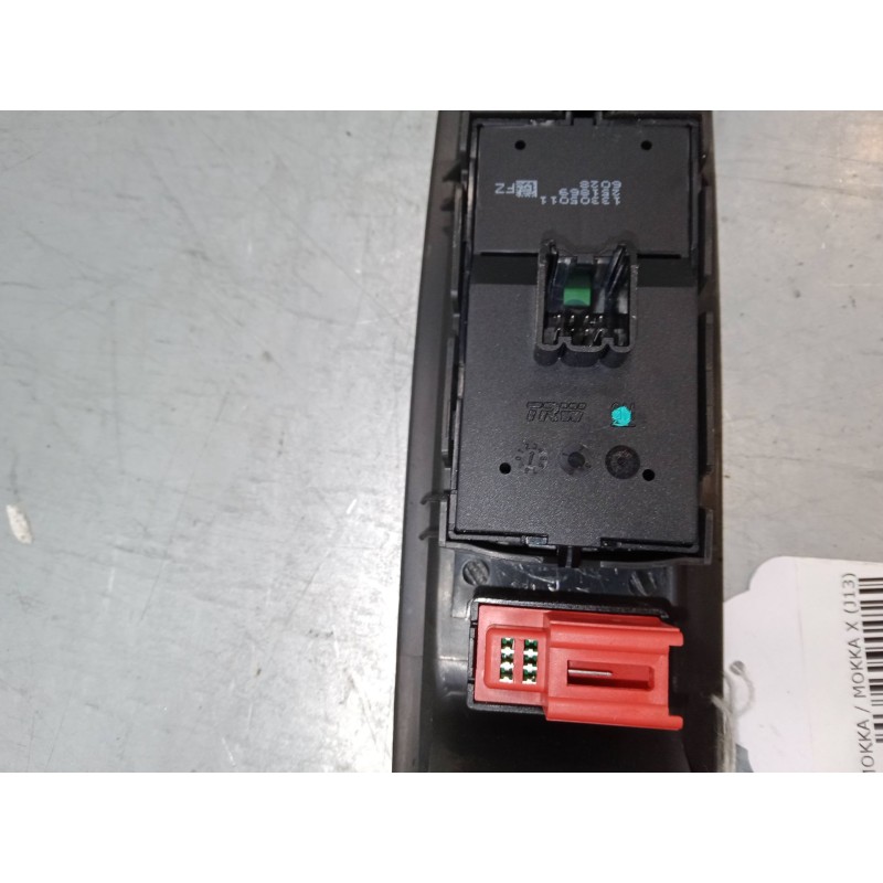 Recambio de mando elevalunas delantero izquierdo para opel mokka / mokka x (j13) 1.6 cdti (_76) referencia OEM IAM 95025518-600R