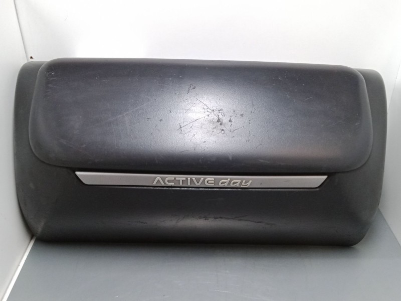 Recambio de guantera para iveco stralis ad 260 s 36 y/ps euro5 ad260s36y ps referencia OEM IAM 1820314001  