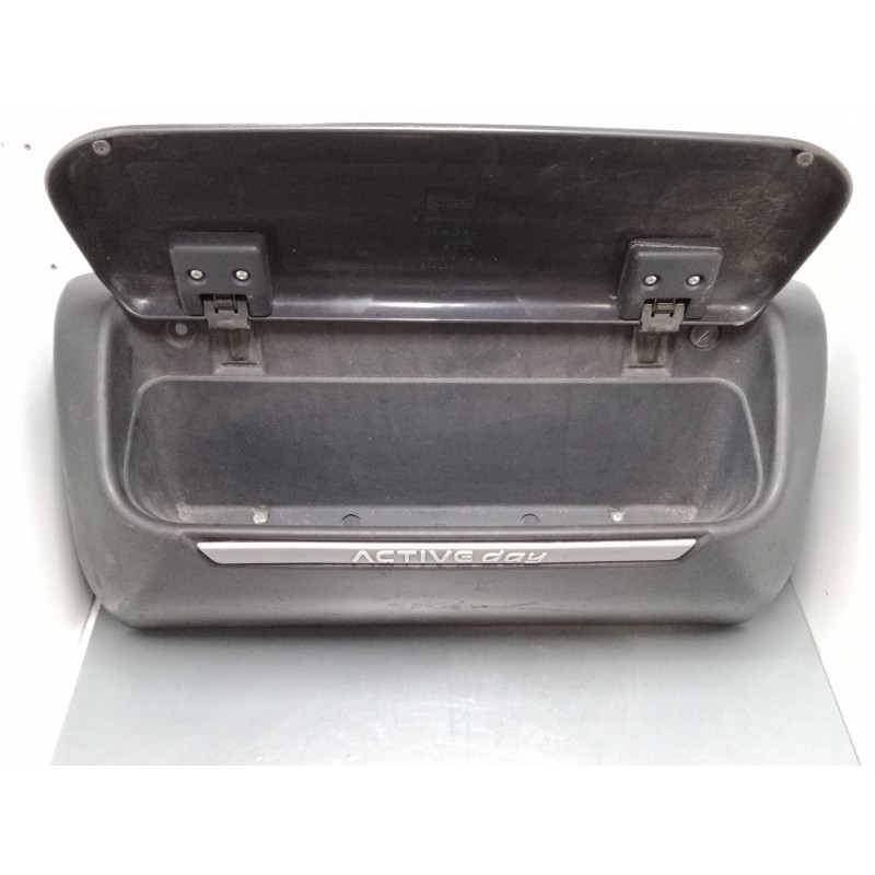 Recambio de guantera para iveco stralis ad 260 s 36 y/ps euro5 ad260s36y ps referencia OEM IAM 1820314001  