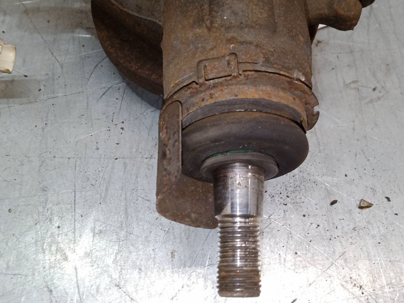 Recambio de mangueta delantera izquierda para peugeot 307 cc (3b) 2.0 hdi 135 referencia OEM IAM   