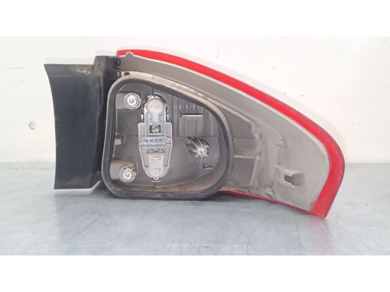 Recambio de piloto trasero izquierdo para ford mondeo iv (ba7) 1.8 tdci referencia OEM IAM   