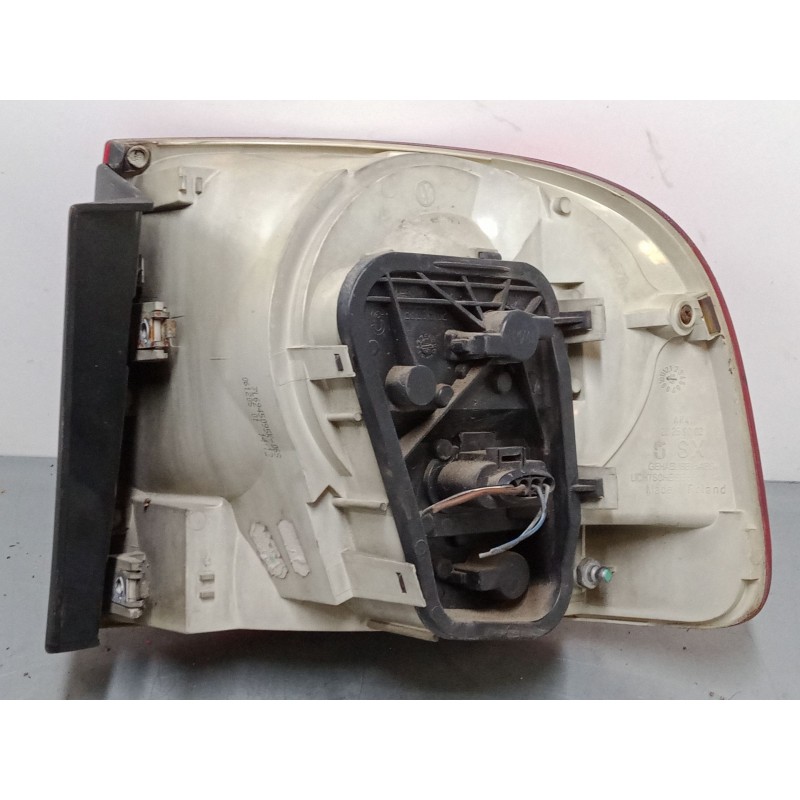 Recambio de piloto trasero izquierdo para volkswagen touareg (7la, 7l6, 7l7) 2.5 r5 tdi referencia OEM IAM 7L6945095K  