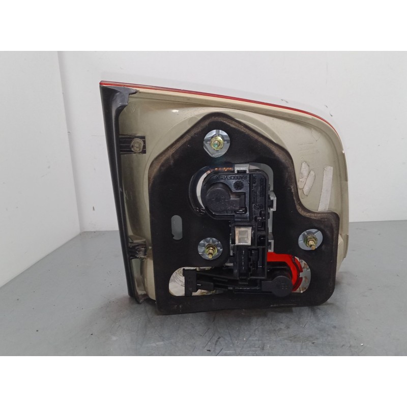 Recambio de piloto trasero porton derecho para volkswagen touareg (7la, 7l6, 7l7) 2.5 r5 tdi referencia OEM IAM 7L6945260A  