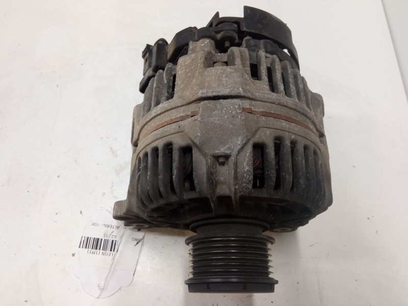 Recambio de alternador para seat leon (1m1) 1.9 tdi referencia OEM IAM 038903023L 0124325001 