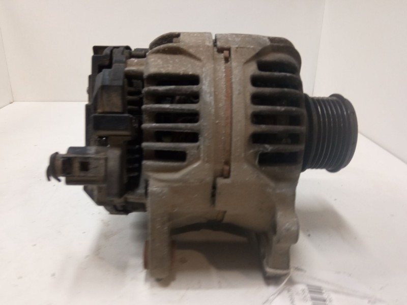 Recambio de alternador para seat leon (1m1) 1.9 tdi referencia OEM IAM 038903023L 0124325001 