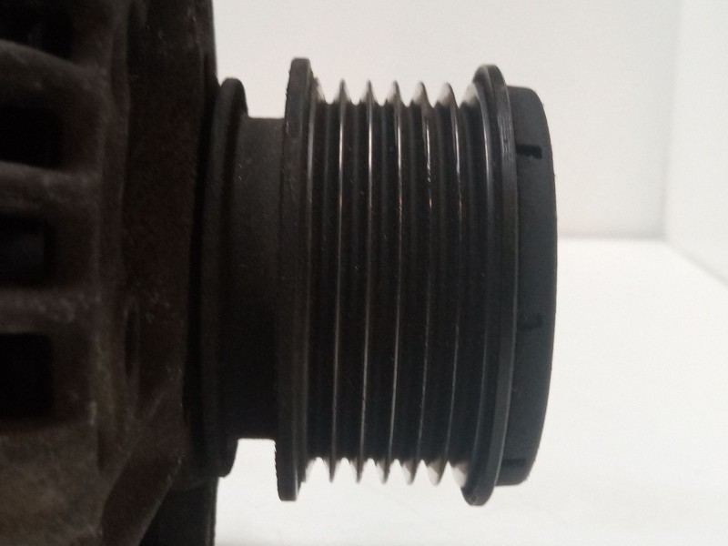 Recambio de alternador para seat leon (1m1) 1.9 tdi referencia OEM IAM 038903023L 0124325001 