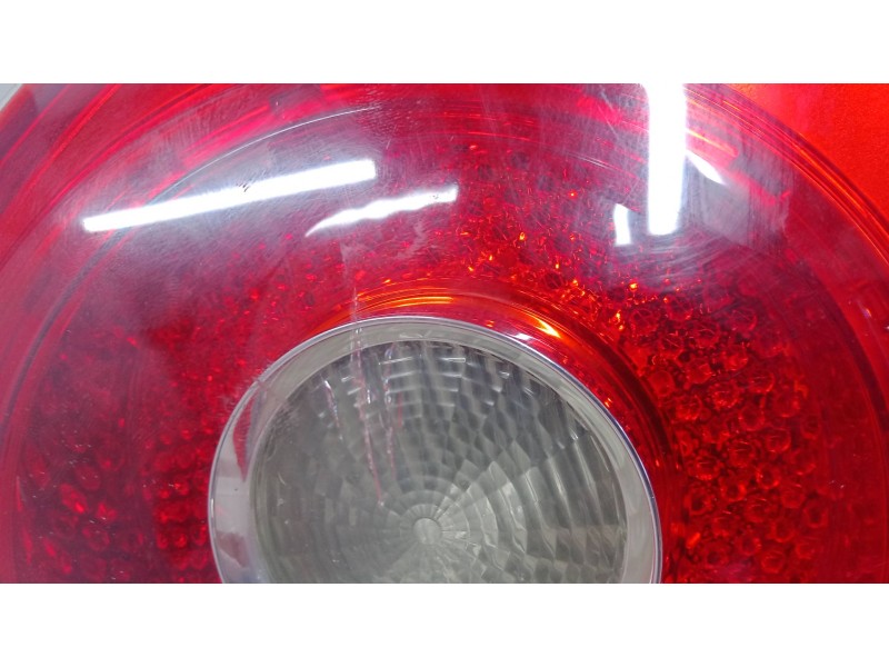 Recambio de piloto trasero porton derecho para volkswagen golf v (1k1) 2.0 tdi 16v referencia OEM IAM   