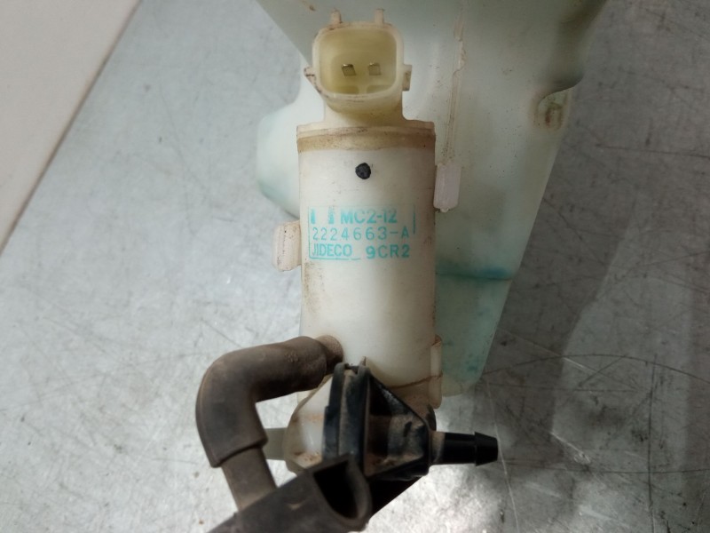 Recambio de deposito limpiaparabrisas para mazda 2 (de_, dh_) 1.4 mzr-cd referencia OEM IAM   
