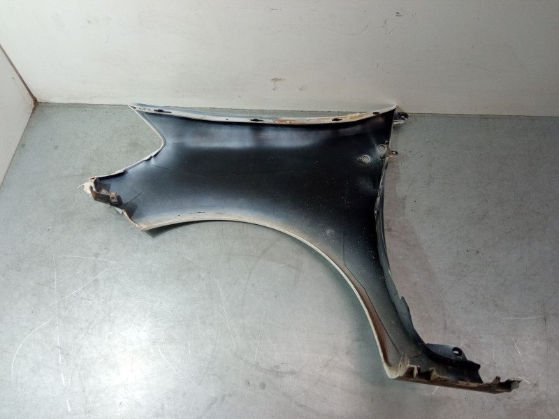 Recambio de aleta delantera derecha para renault clio iii (br0/1, cr0/1) 1.2 16v (br02, br0j, br11, cr02, cr0j, cr11) referencia