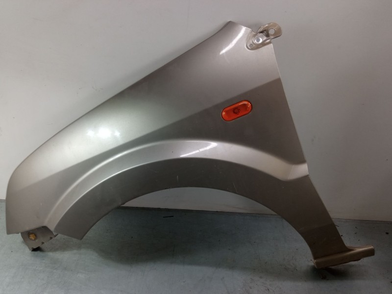 Recambio de aleta delantera izquierda para ford fusion (ju_) 1.4 referencia OEM IAM   