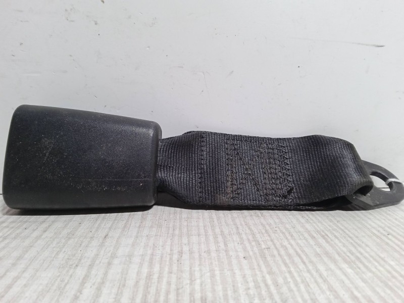 Recambio de anclaje cinturon trasero central para alfa romeo 147 (937_) 1.9 jtd (937.axd1a, 937.bxd1a) referencia OEM IAM   