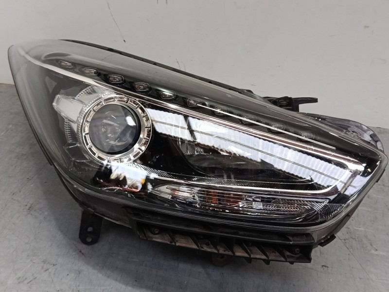 Recambio de faro derecho para hyundai i40 i (vf) 1.7 crdi referencia OEM IAM 3z92121220  