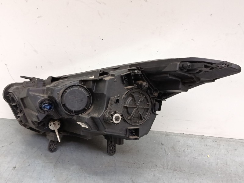 Recambio de faro derecho para hyundai i40 i (vf) 1.7 crdi referencia OEM IAM 3z92121220  