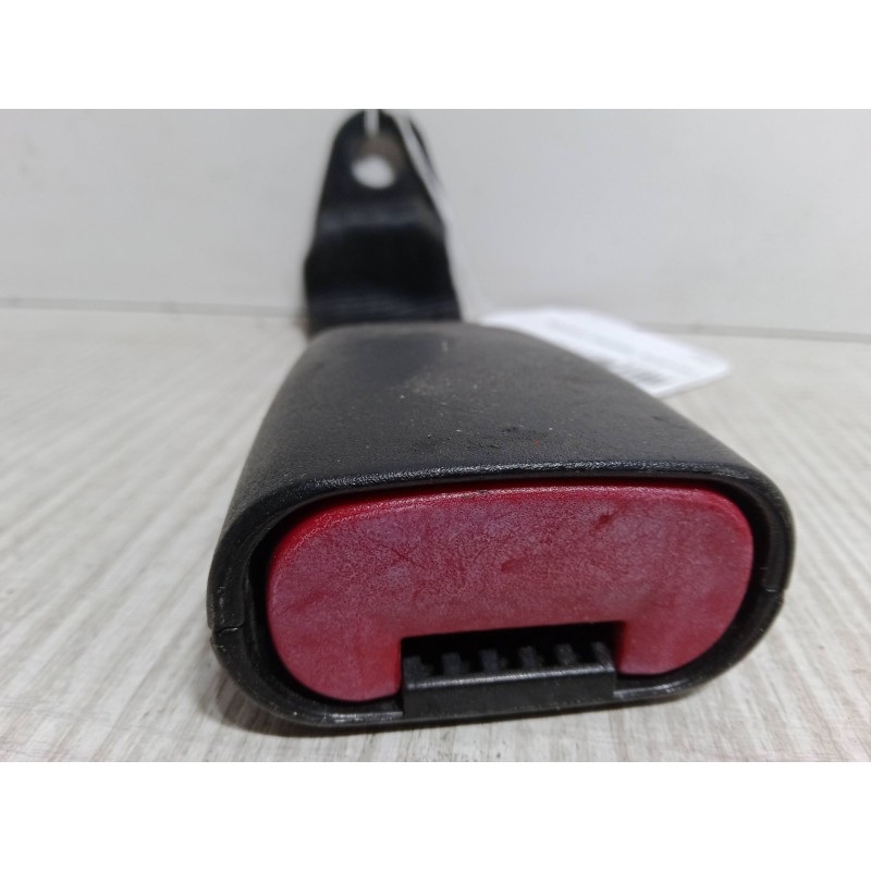 Recambio de anclaje cinturon trasero central para alfa romeo 147 (937_) 1.9 jtd (937.axd1a, 937.bxd1a) referencia OEM IAM   