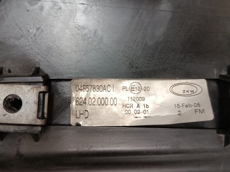 Recambio de faro derecho para chrysler voyager iv (rg, rs) 2.8 crd referencia OEM IAM 04857830AC  6240200000