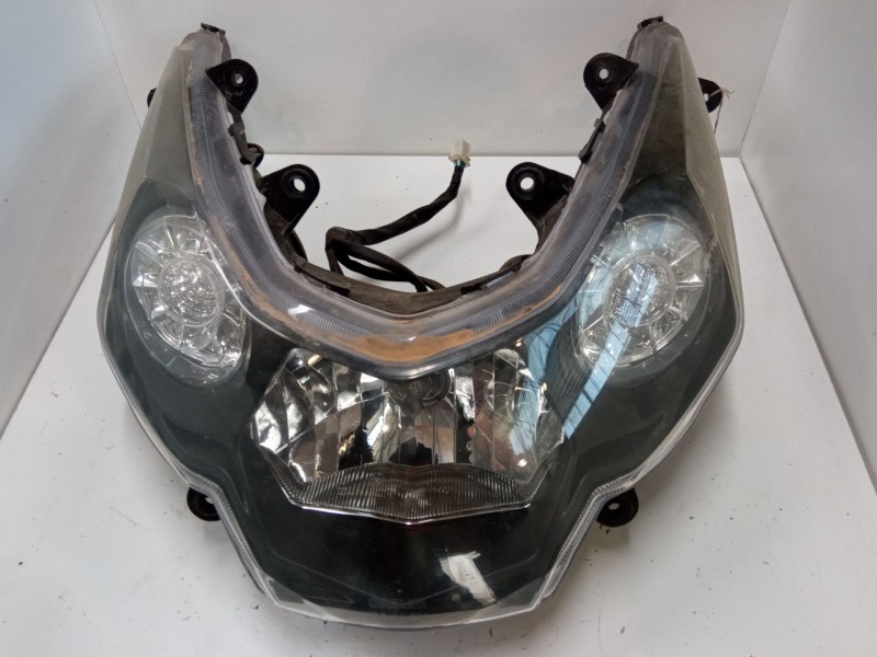 Recambio de faro delantero para daelim sv125 referencia OEM IAM   