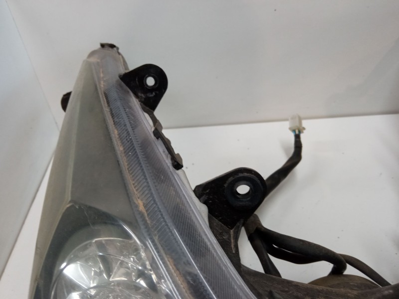 Recambio de faro delantero para daelim sv125 referencia OEM IAM   