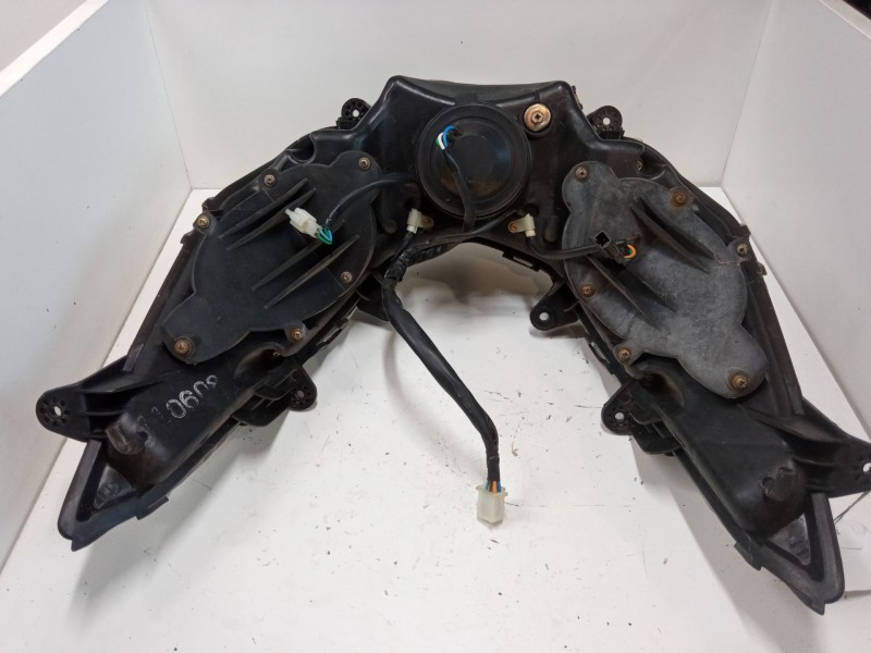 Recambio de faro delantero para daelim sv125 referencia OEM IAM   