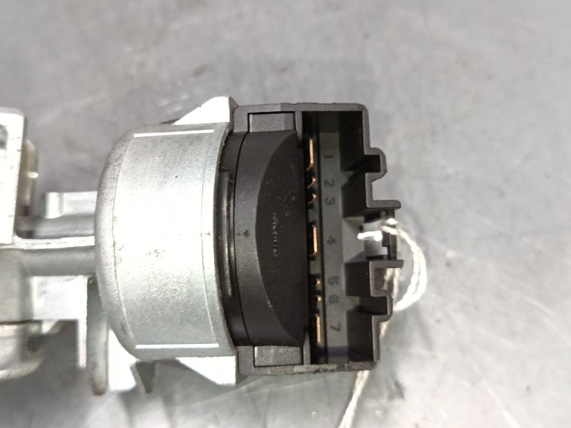 Recambio de clausor para land rover discovery iii (l319) 2.7 td 4x4 referencia OEM IAM 3M513F880AD  